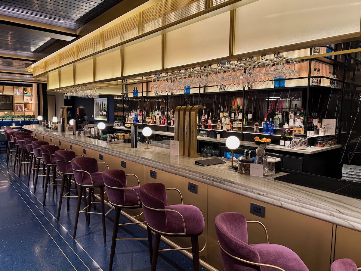 Chase Sapphire Lounges Cut Priority Pass Access for Non-Chase Cardholders
