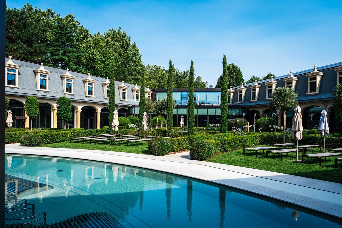 Milan Thermal Baths: Visiting Terme De Montel in San Siro